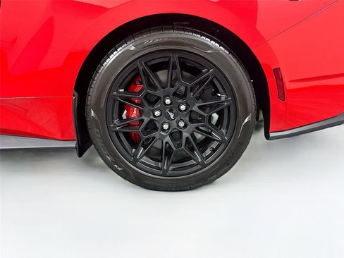 Used 2024 Ford Mustang GT Premium w/ GT Performance Package RWD image 32