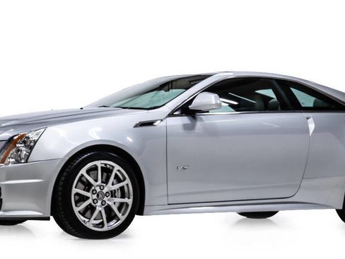 Used 2013 Cadillac CTS V image 2