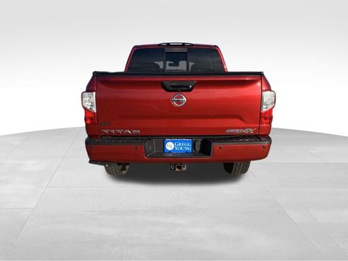 Used 2018 Nissan Titan PRO-4X image 5
