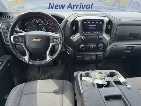 Used 2021 Chevrolet Silverado 1500 LT w/ Z71 Off-Road Package AWD/4WD image 6