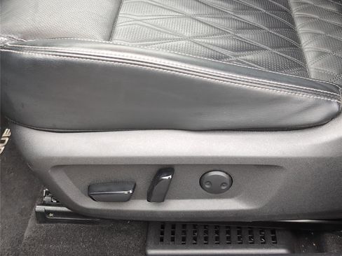 Used 2022 Nissan Rogue Platinum w/ Head-Up Display Package image 14