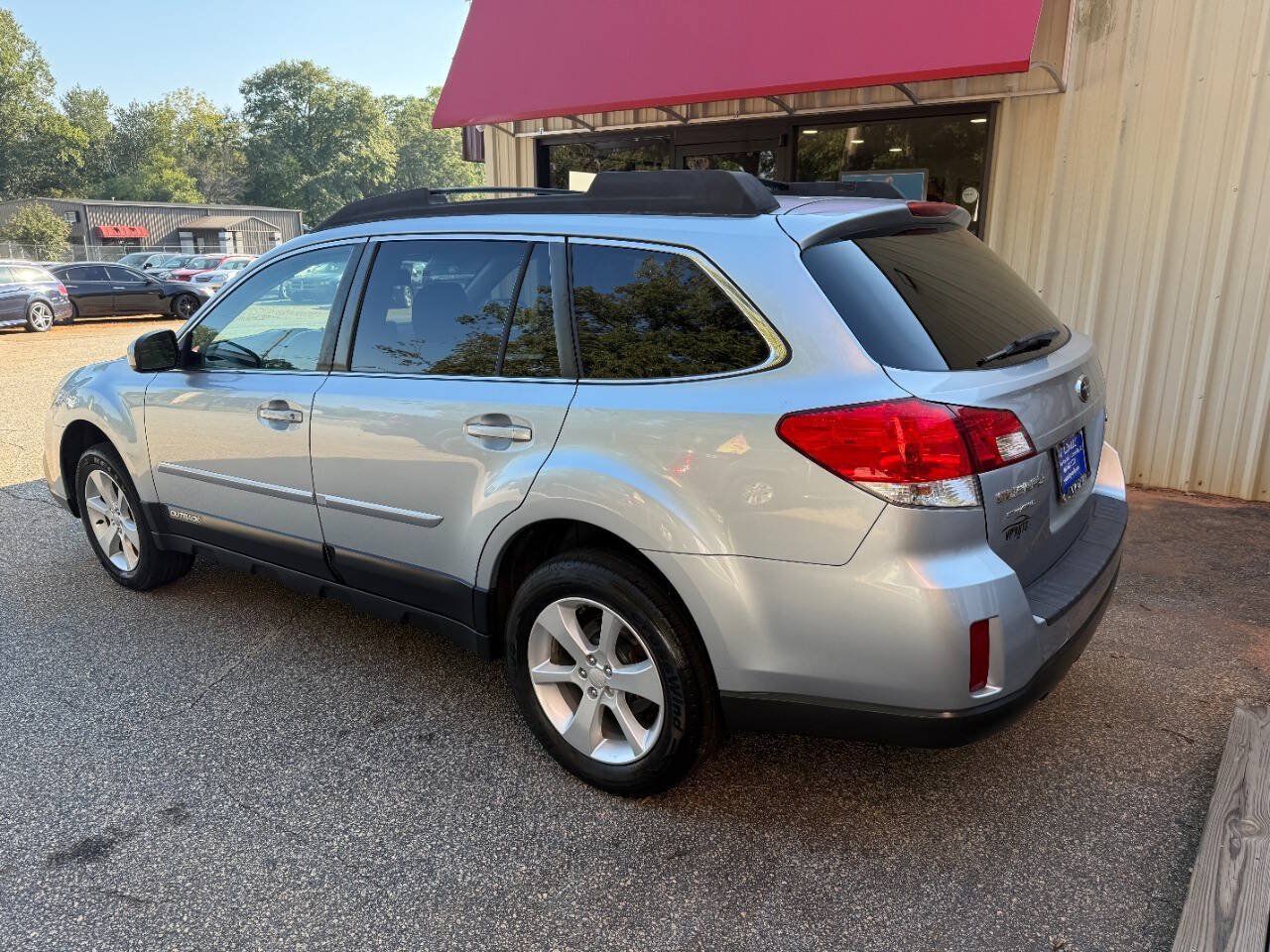 Used 2013 Subaru Outback 2.5i Premium w/ All-Weather Pkg AWD/4WD image 6