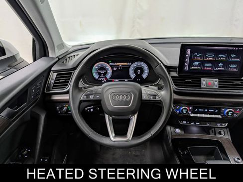 Used 2023 Audi Q5 e Premium Plus w/ Premium Plus Package image 2