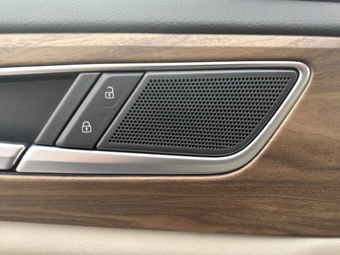 New 2026 Volkswagen Atlas SE image 25