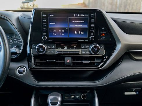 Used 2021 Toyota Highlander XLE image 51