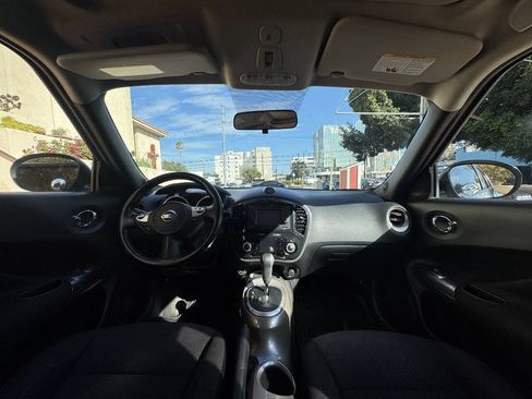 Used 2011 Nissan Juke SV FWD image 10