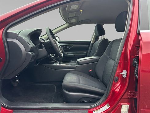 Used 2018 Nissan Altima 2.5 S w/ S Convenience Package image 11