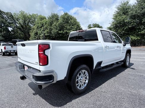 Used 2024 Chevrolet Silverado 2500 LTZ w/ LTZ Plus Package AWD/4WD image 6