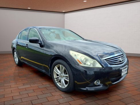 Used 2013 INFINITI G37 Journey w/ Premium Pkg RWD image 2