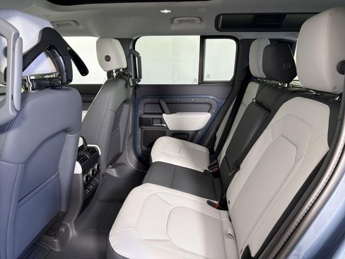 New 2026 Land Rover Defender 110 S image 27