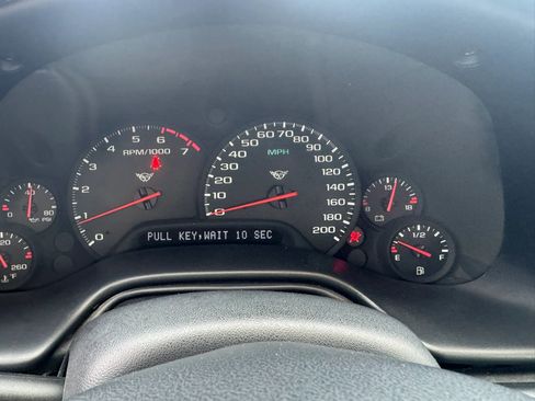 Used 2002 Chevrolet Corvette Convertible w/ Preferred Equipment Group2 RWD image 28