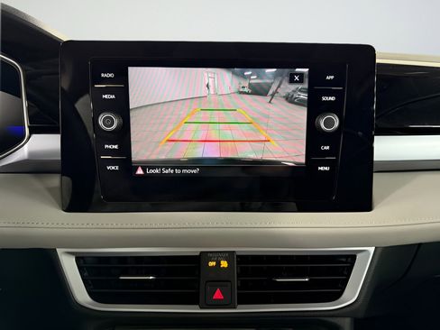 New 2026 Volkswagen Taos SE AWD/4WD image 16