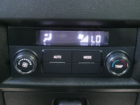 Certified 2023 Chevrolet Traverse LT w/ Midnight/Sport Edition AWD/4WD image 17