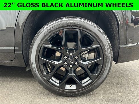 Used 2024 Chevrolet Traverse RS w/ LPO, Floor Liner Package image 2