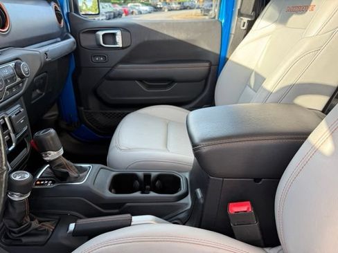 Used 2020 Jeep Gladiator Mojave AWD/4WD image 25