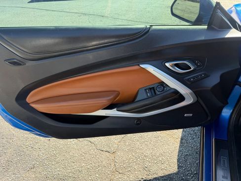 Used 2016 Chevrolet Camaro SS RWD image 22