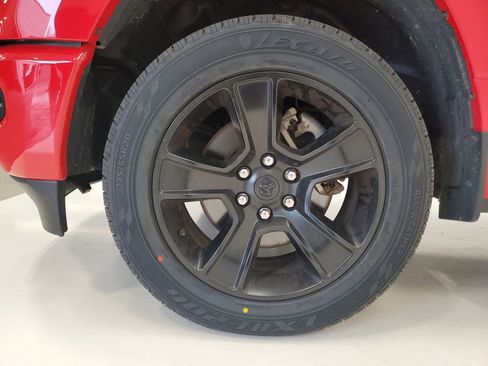 Used 2023 RAM 1500 Big Horn AWD/4WD image 9