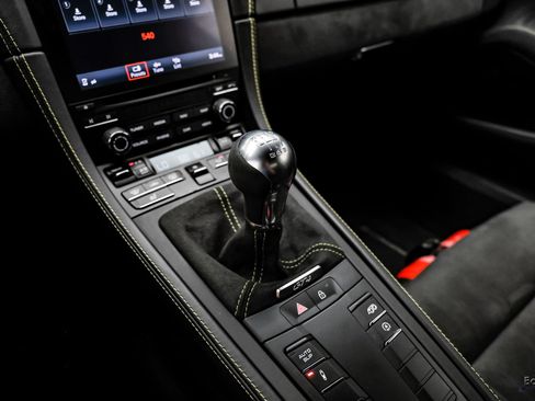 Used 2021 Porsche 718 Cayman GT4 RWD image 67
