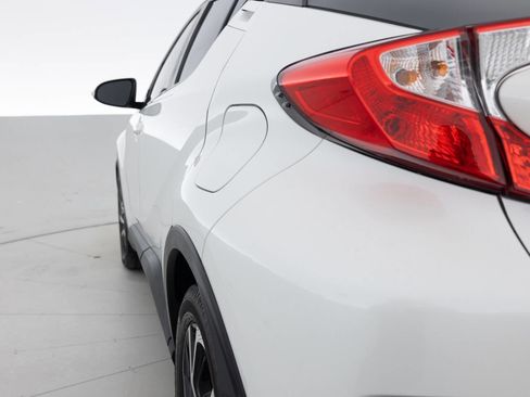 Used 2018 Toyota C-HR XLE image 13