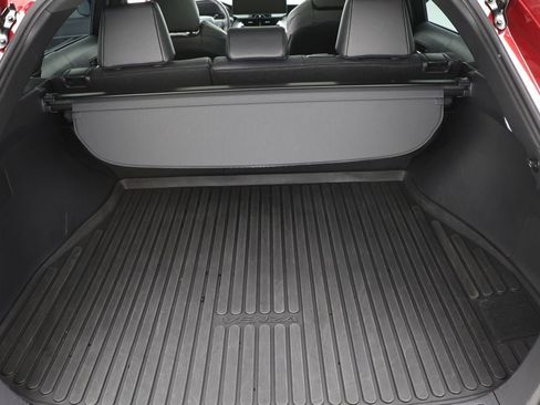 Used 2024 Toyota Venza Nightshade image 32