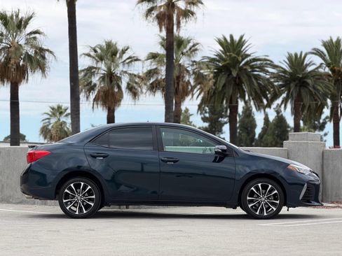 Used 2018 Toyota Corolla SE w/ Carpet Mat Package (TMS) FWD image 14