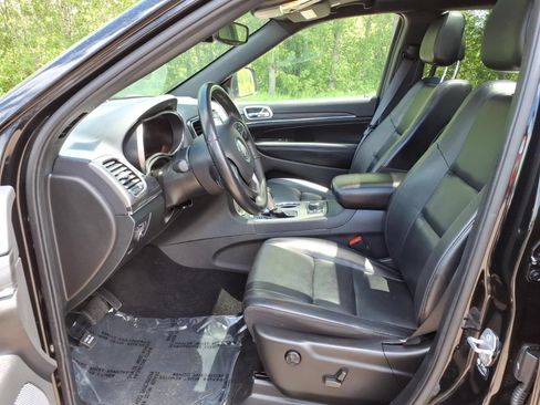 Used 2022 Jeep Grand Cherokee Limited AWD/4WD image 12