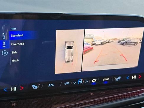 New 2026 Chevrolet Traverse Z71 w/ Driver Confidence Package image 9