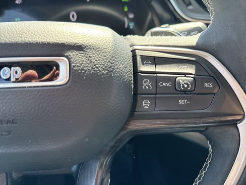 Used 2022 Jeep Grand Cherokee Limited 4xe image 19