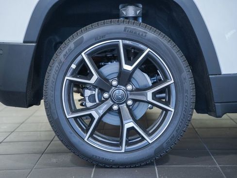 New 2026 Jeep Cherokee Overland w/ Trailer Tow Group AWD/4WD image 19