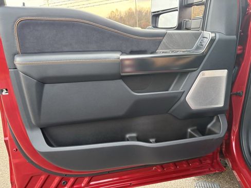 Used 2024 Ford F350 Platinum image 38