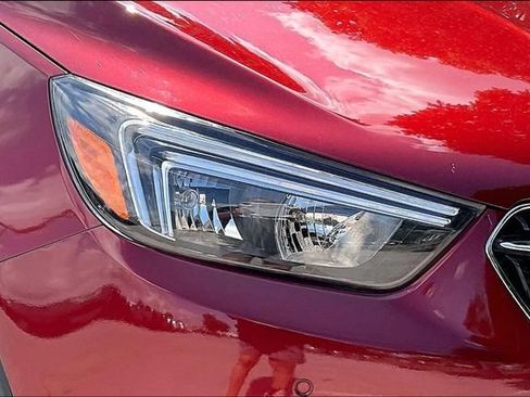 Used 2022 Buick Encore Preferred w/ Safety Package II AWD/4WD image 27