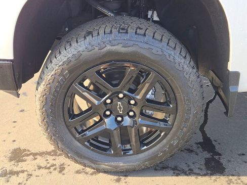 Used 2022 Chevrolet Silverado 1500 LT Trail Boss image 7