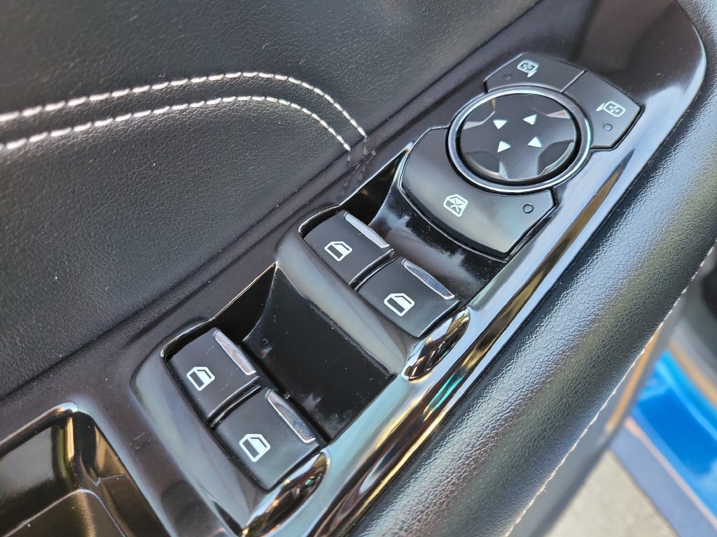 Certified 2020 Ford Edge Titanium AWD/4WD image 17