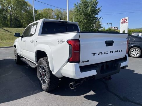 Used 2024 Toyota Tacoma TRD Sport w/ TRD Sport Upgrade Package AWD/4WD image 2