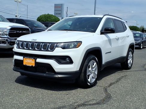Certified 2022 Jeep Compass Latitude AWD/4WD image 3