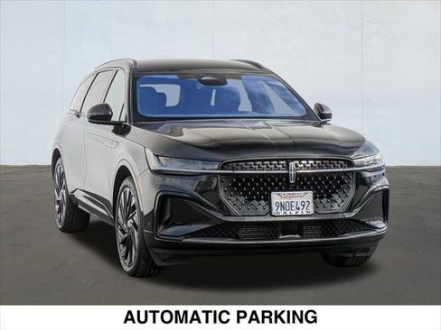 Used 2024 Lincoln Nautilus Reserve w/ Jet Appearance Package (87T) image 7