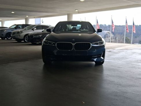 Certified 2023 BMW 530e w/ Premium Package image 5