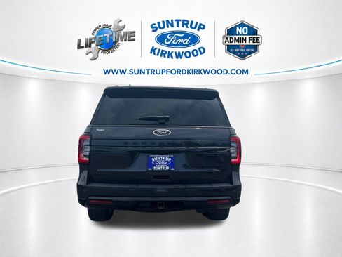 Used 2024 Ford Expedition Limited AWD/4WD image 4