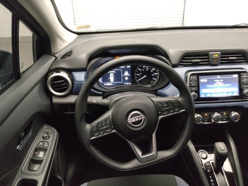 Used 2025 Nissan Versa SV FWD image 22