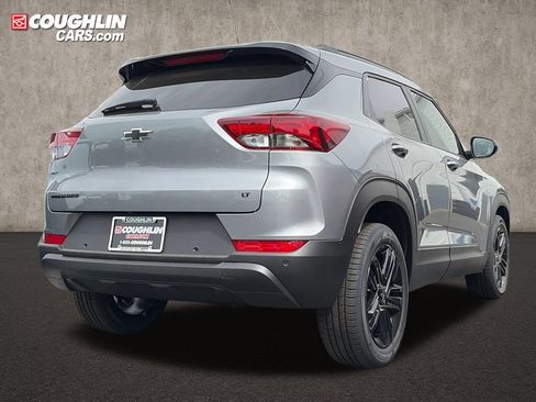 New 2026 Chevrolet TrailBlazer LT w/ Midnight Edition FWD image 9