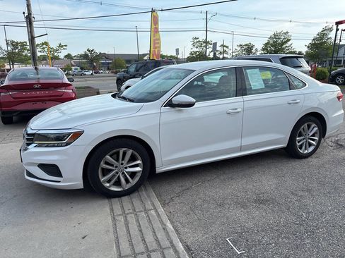 Used 2020 Volkswagen Passat 2.0T SE FWD image 3