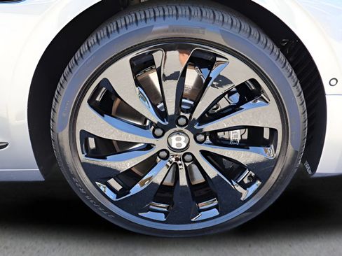 New 2026 Bentley Flying Spur Plug-In Hybrid AWD/4WD image 6