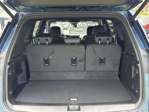 New 2026 GMC Acadia Denali w/ Super Cruise Package FWD image 11