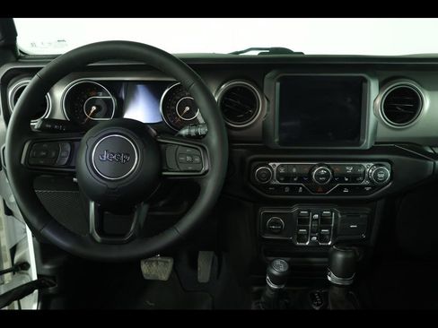Used 2023 Jeep Wrangler Unlimited Sport w/ Sun And Sound Package AWD/4WD image 13