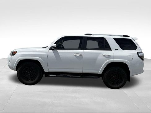 Used 2023 Toyota 4Runner SR5 Premium w/ Moonroof Package RWD image 2
