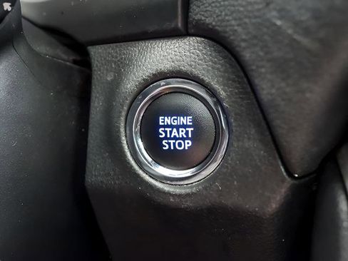 Certified 2021 Toyota RAV4 XLE Premium AWD/4WD image 17