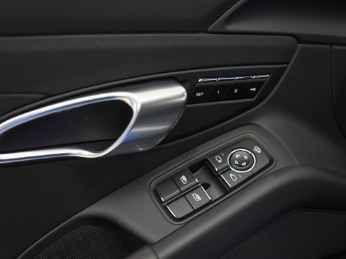 Used 2024 Porsche 718 Cayman S image 20