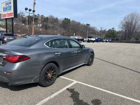 Used 2016 INFINITI Q70 L 3.7 w/ Deluxe Touring Package image 5