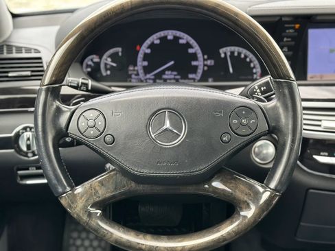 Used 2013 Mercedes-Benz S 550 4MATIC image 31