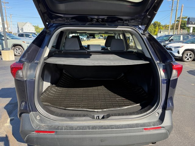Certified 2021 Toyota RAV4 XLE w/ Convenience Package AWD/4WD image 30